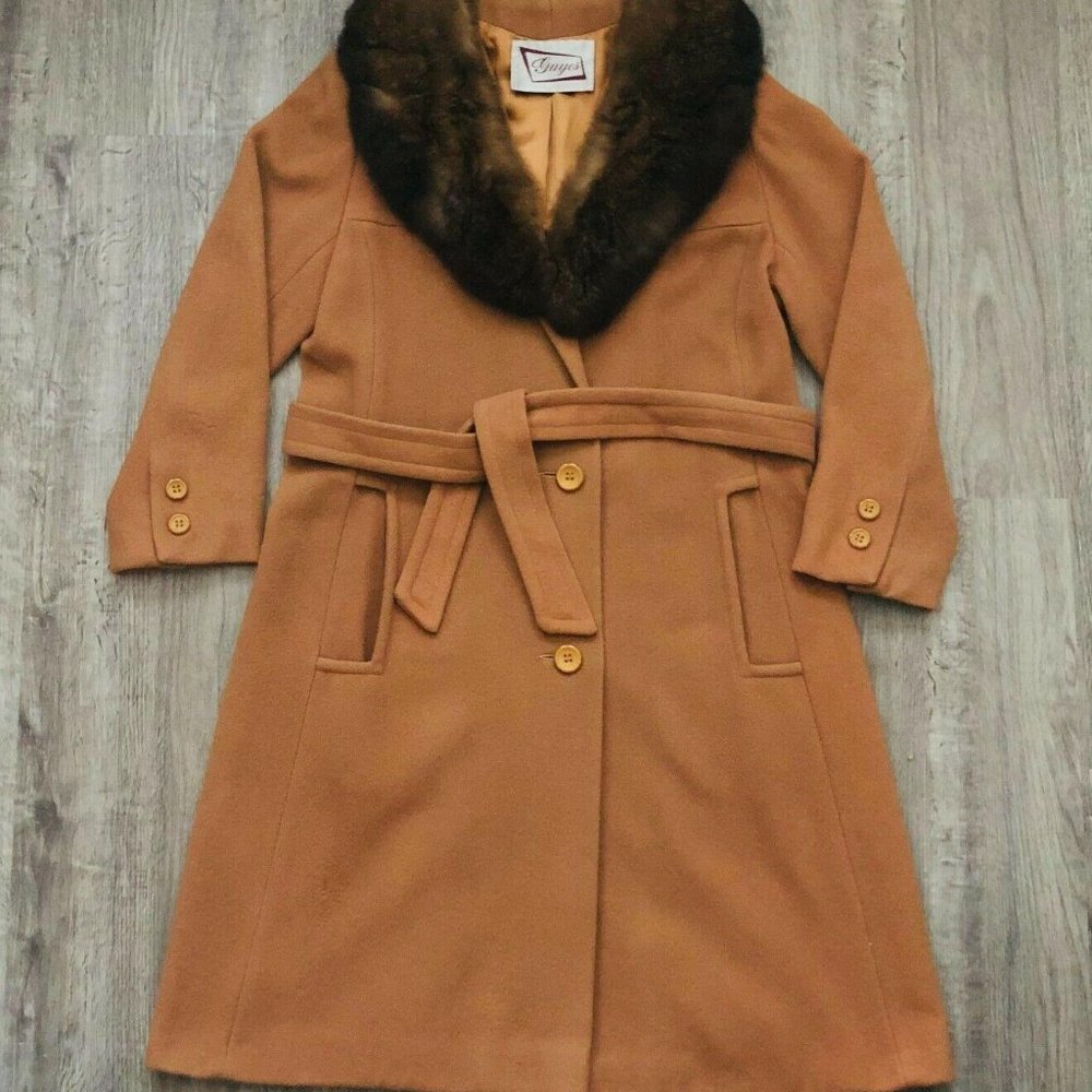 Vintage Classic Guyes Camel Brown Belted Fur Collar Mid-Legth Dressy Winter Coat